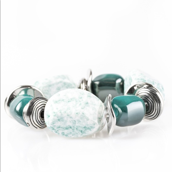 Set - Picture 2 of 2